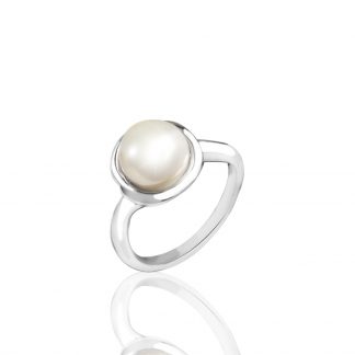 Sterling Silver Freshwater Pearl Circle Frame Ring